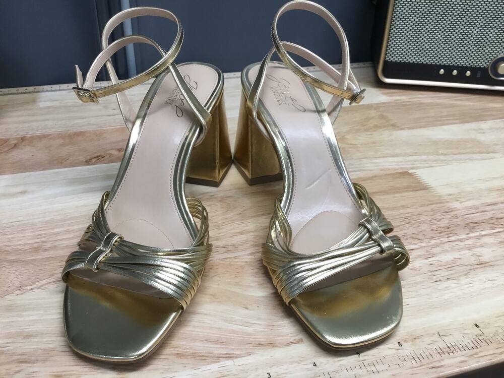 Jewel Badgley Mischka Michelle Women's 8.5 Gold Ankle Strap Block Heel Sandals